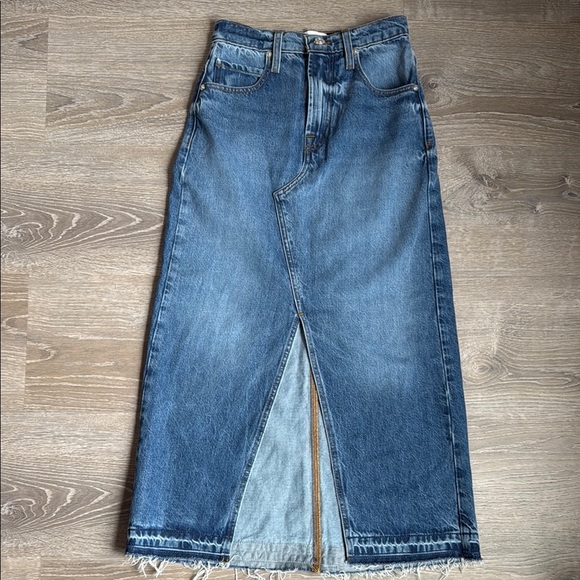 FRAME The Midaxi Skirt in Del Amo 23 - Picture 2 of 13